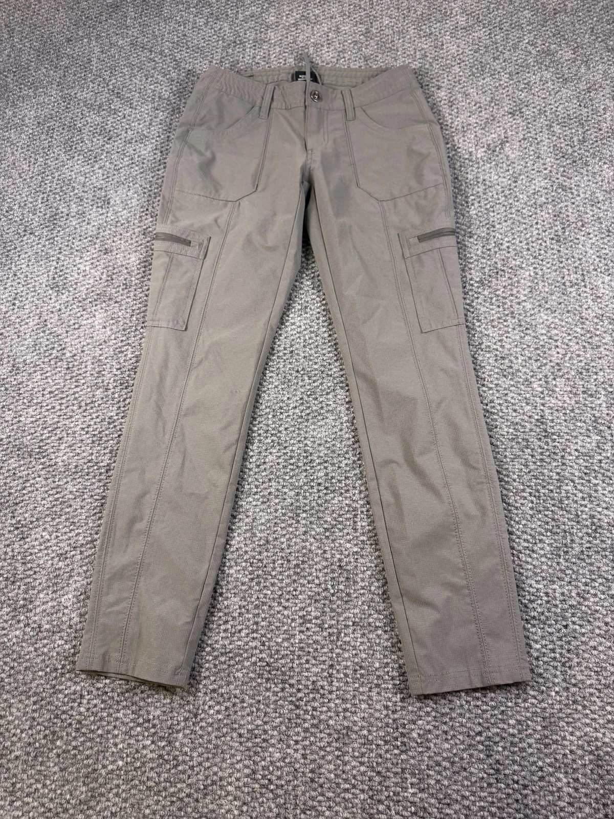 Kuhl Pants Womens 2 Short Gray Cargo Hiking Outdoor Lightweight Travel Nylon