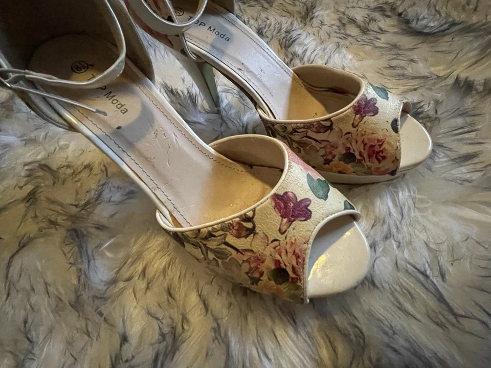 🌸 Tacones florales con correa en el tobillo - Vintage Romance Meets Pin-Up Barbie Glam - Talla 8 Foto 4 de 4