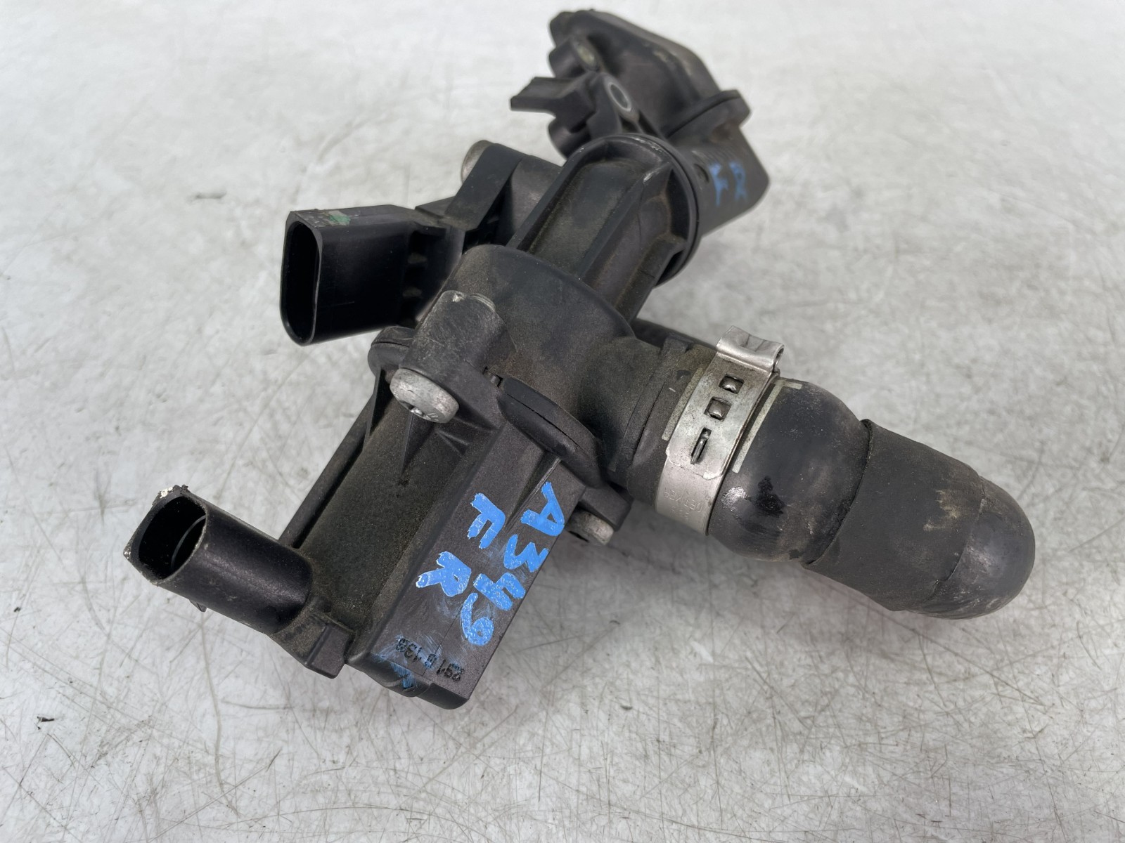 ✅ 13-17 OEM Bentley Continental GT 4.0L V8 Right Passenger Cut Off Control Valve