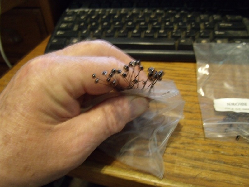 Taxidermy Glass Eyes  4mm Brown 10 pair