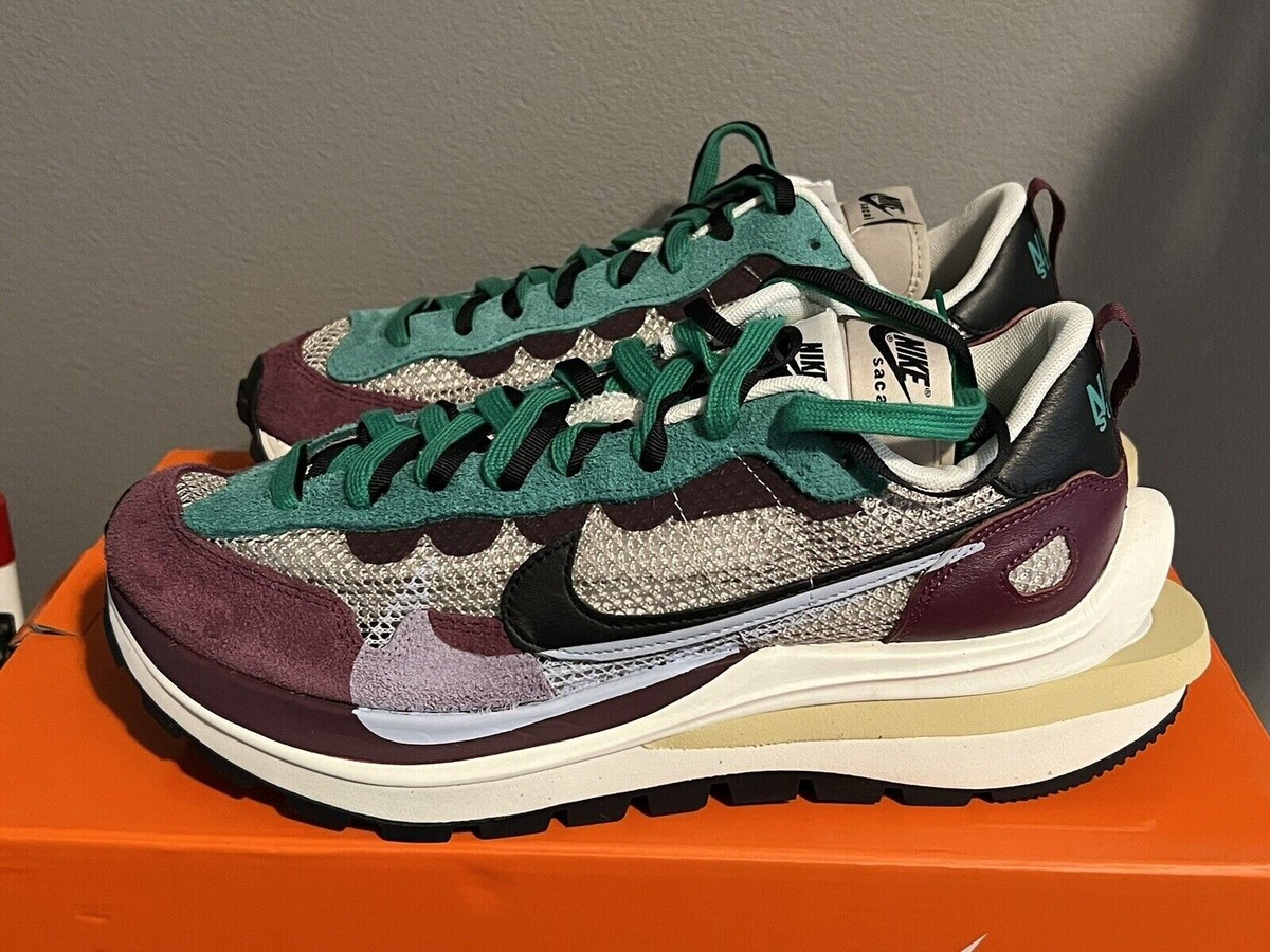 nike sacai vaporwaffle neptune green