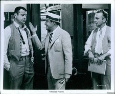1975 Walter Matthau Jack Lemmon John Furlong Front Page Drama Wirephoto 8x10