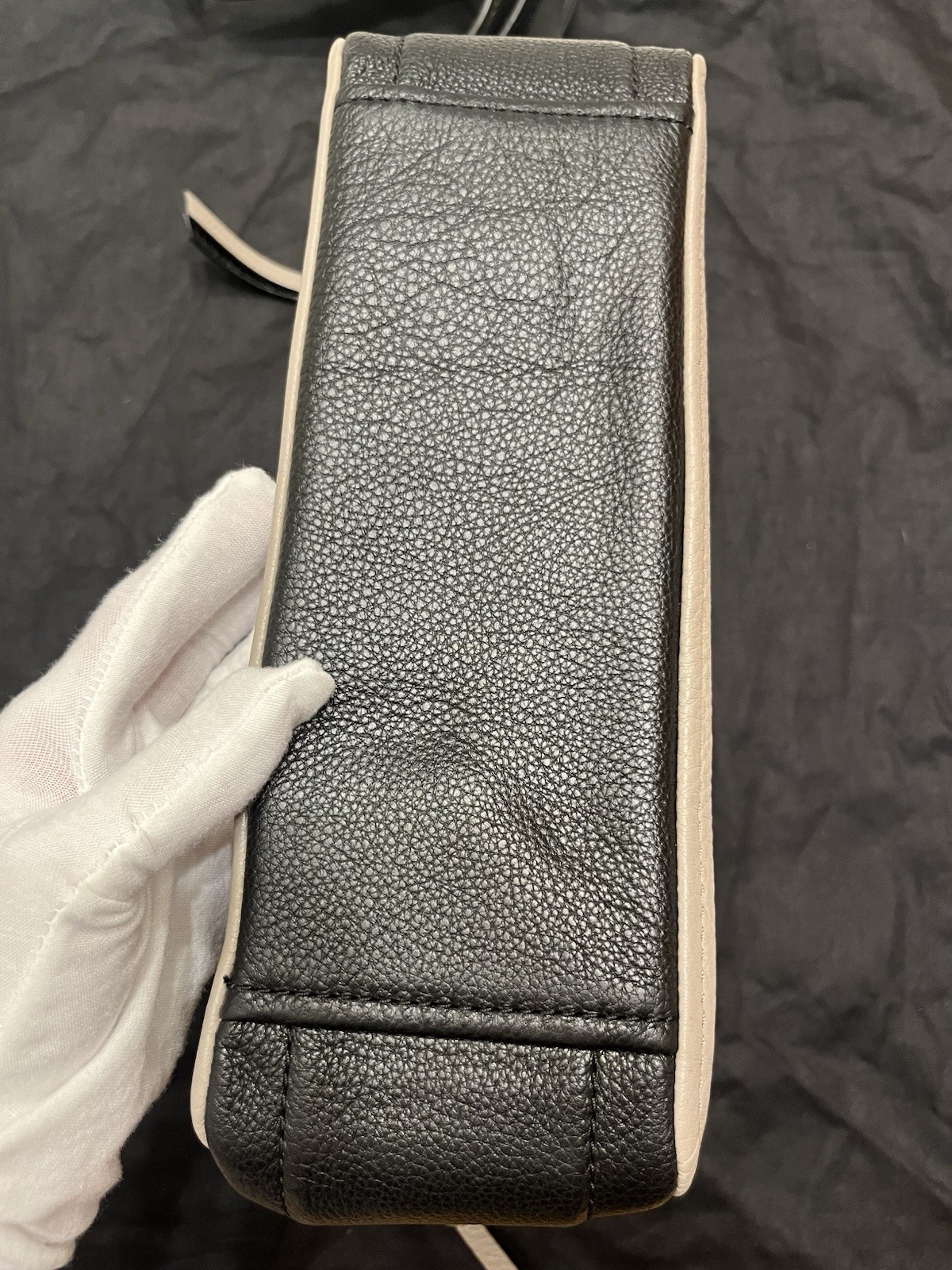 marc jacobs Lychee-patterned cowhide camera bag - image 17