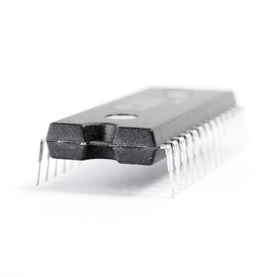 U6264ADC07L-P Halbleiter - Gehäuse: DIP28 Hersteller: ZMD