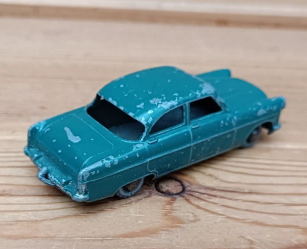 MATCHBOX SERIES NO.33A FORD ZODIAC (Original) - Image 4 of 4