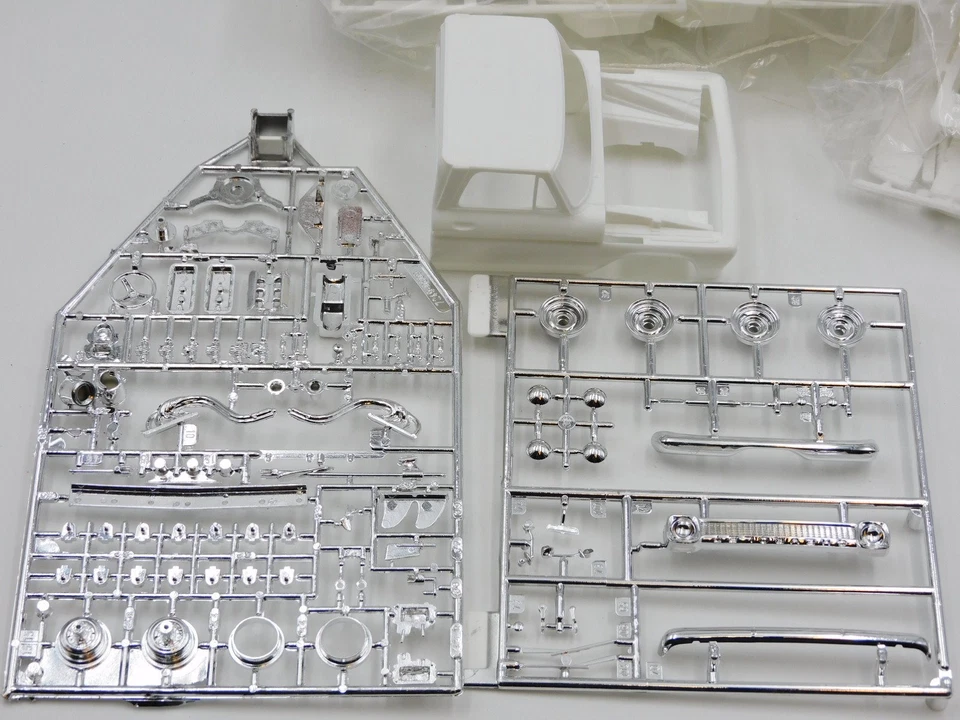 Revell '65 Chevy Stepside Hydro Combo 1/25 vintage car plastic kit 85-7249 w box - Immagine 4 di 4