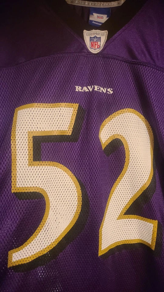 Lote de sudadera con capucha (M) de los Baltimore Ravens NFL (XL) y sombrero (M/L) Foto 3 de 4