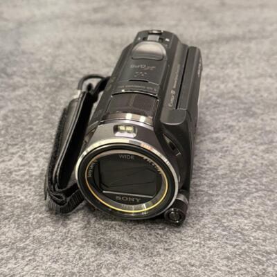 Sony HDR-CX630V Handycam 20.4MP Digital HD Camcorder with