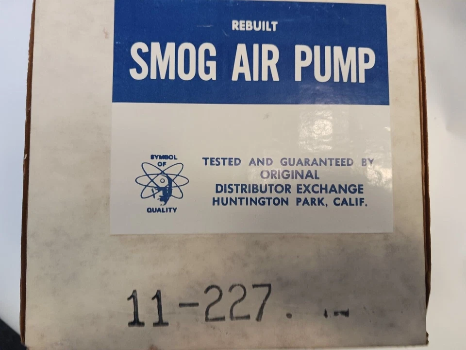 Bomba de aire smog reconstruida para camioneta Mazda 616, 808, B1600 71-77 Foto 3 de 3