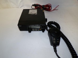 Icom IC-M59 VHF Marine Radio Transceiver Boat Fixed Mount w/ HM-107B Mic (V5228)