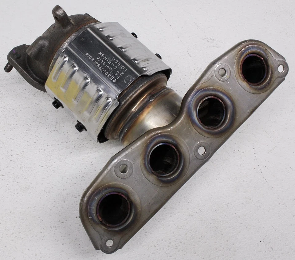 Convertidor catalítico colector de escape OEM Hyundai Elantra Kia Forte 28510-2E390 Foto 2 de 4