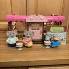 Li'l Woodzeez Bakery + Icecream Shop w Elephant And Chipmunk Family + Book — photo 2