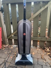 Hoover Platinum Windtunnel UH30010 Bagged Upright HEPA Vacuum Cleaner