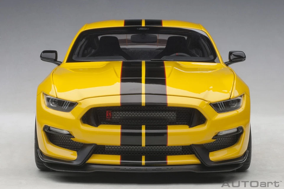 AUTOART 72932 1:18 FORD SHELBY GT-350R TRIPLE YELLOW - Image 4 of 4
