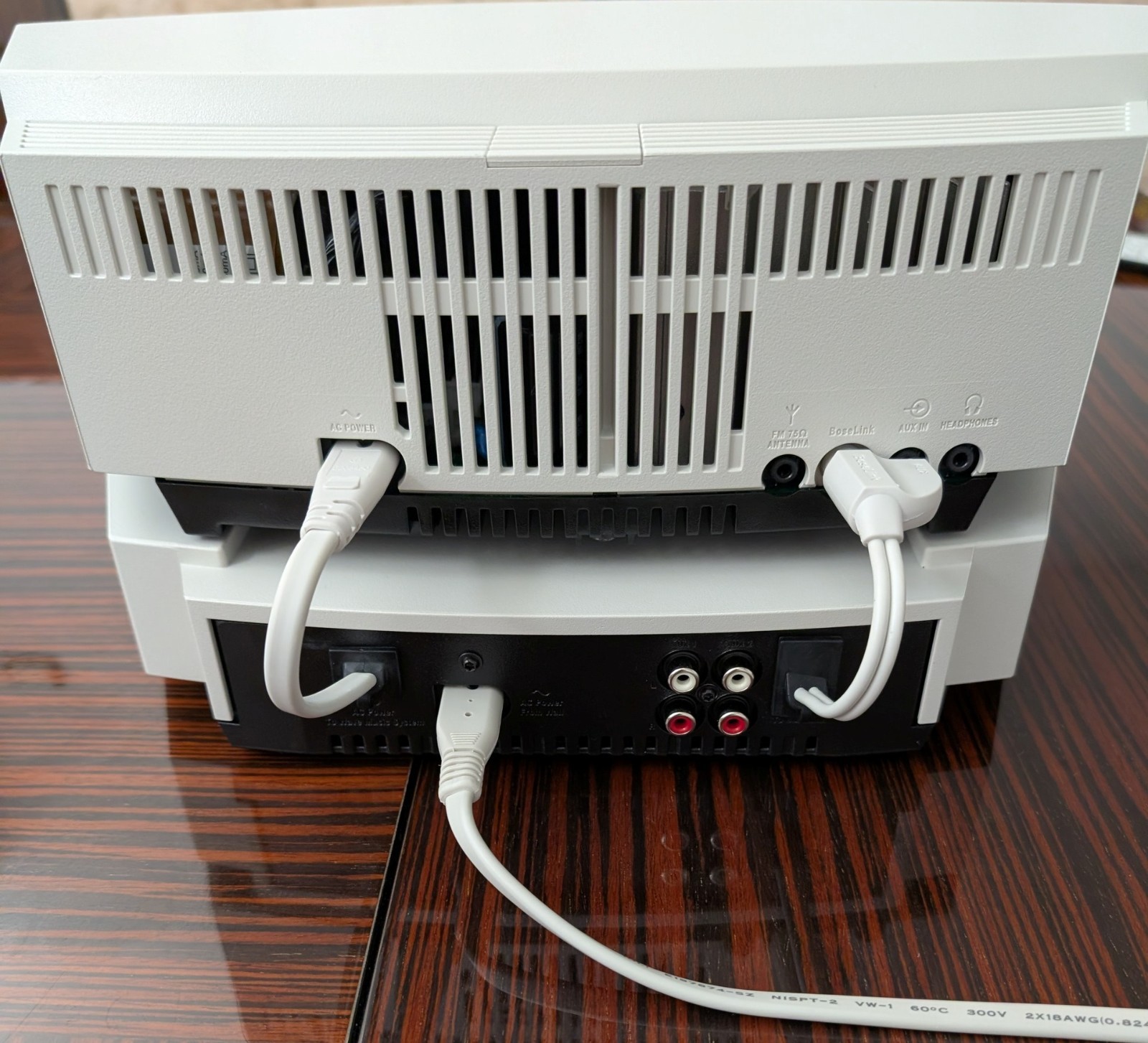 Bose Wave Music System III CD AM/FM W/ 3 CD Changer & Remote Control