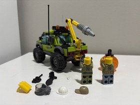 LEGO CITY 60121 Volcano Exploration Truck 100% Complete ALL MINIFIGURES