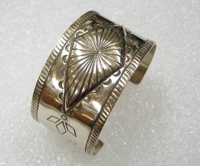 VINTAGE BELL TRADING CO NICKEL SILVER 6.5 INCH CUFF BRACELET N55M eBay