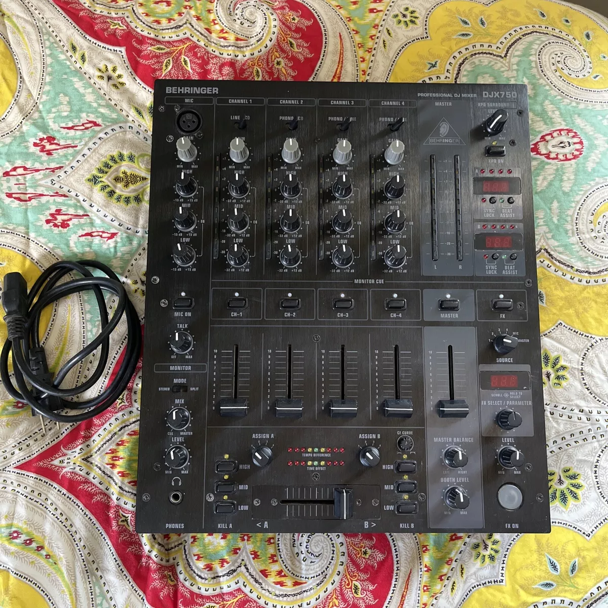 Behringer DJX-750 5-Channel DJ Mixer - Black