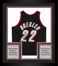FRMD Clyde Drexler Trail Blazers Signed 90-91 Mitchell & Ness Jersey 