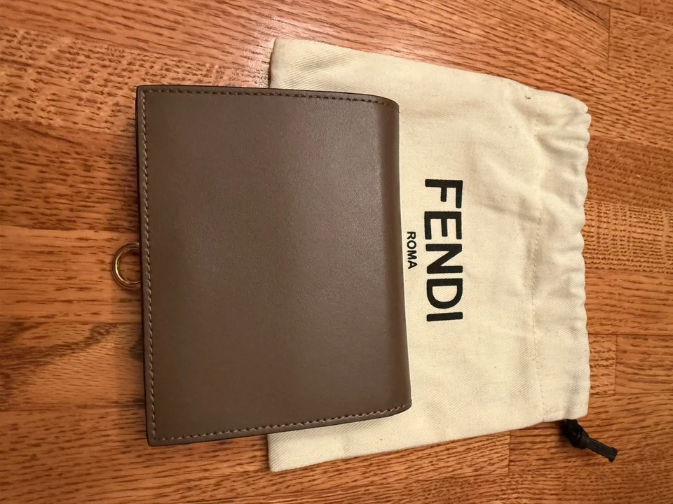 Mini Cartera de Cuero Fendi NUEVA Tope/Marrón con Saco de Regalo Fendi Foto 4 de 4