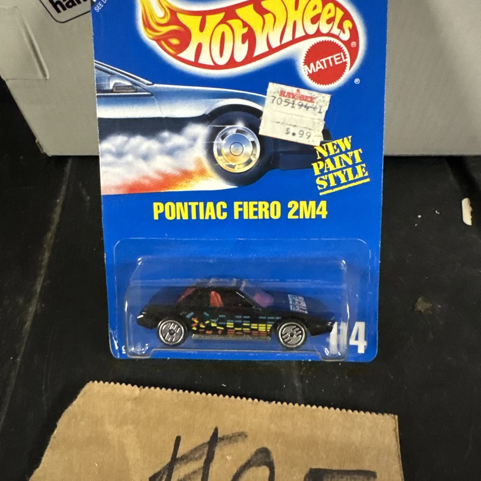 Hot Wheels PONTIAC FIERO 2M4 - 1991 SPEED POINTS Blue  Card #114 UH Wheels B16 - Image 4 of 4
