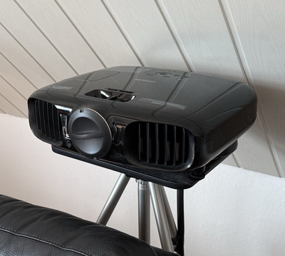 Epson EH-TW6000 Desktop Heimkino Beamer 3D LCD 16:9 HDMI USB VGA Schwarz