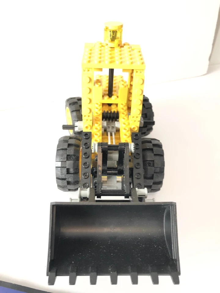 LEGO Technic 8828 Front End Loader, photo 3 of 5