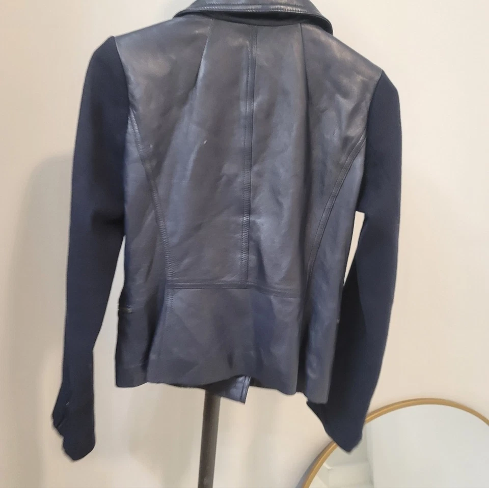 Chaqueta de cuero Banana Republic azul marino cordero Xs Foto 4 de 4