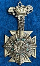Vintage Masonic Provincial Old Guard Gold Tone Medal Pin Crown Cross