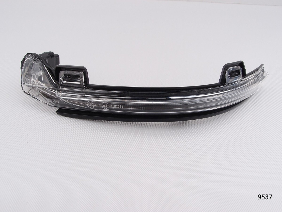 22-25 OEM MERCEDES C W206 GLC X254 EQE V295 TURN SIGNAL LENS