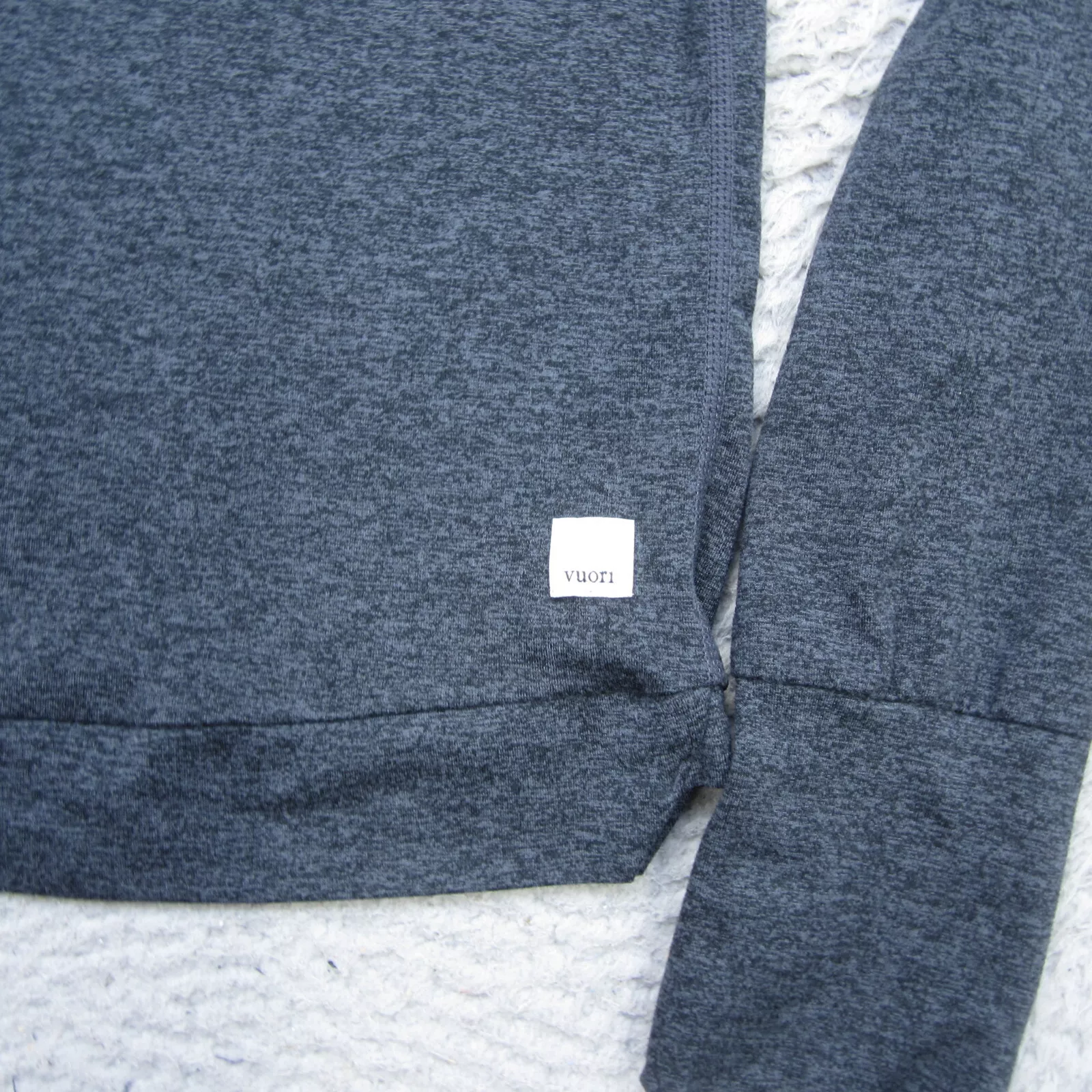 vuori halo essential performance travel hoodie