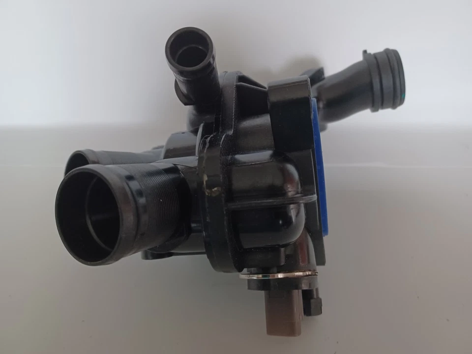 Conjunto termostato refrigerante motor coche 11537534521 para PEUGEOT 207 308 3008 5008 Foto 3 de 4