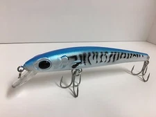 Samurai 6.5" 1.5oz AX6882 Long Casting lure with 2/0 treble hooks Striper Tuna