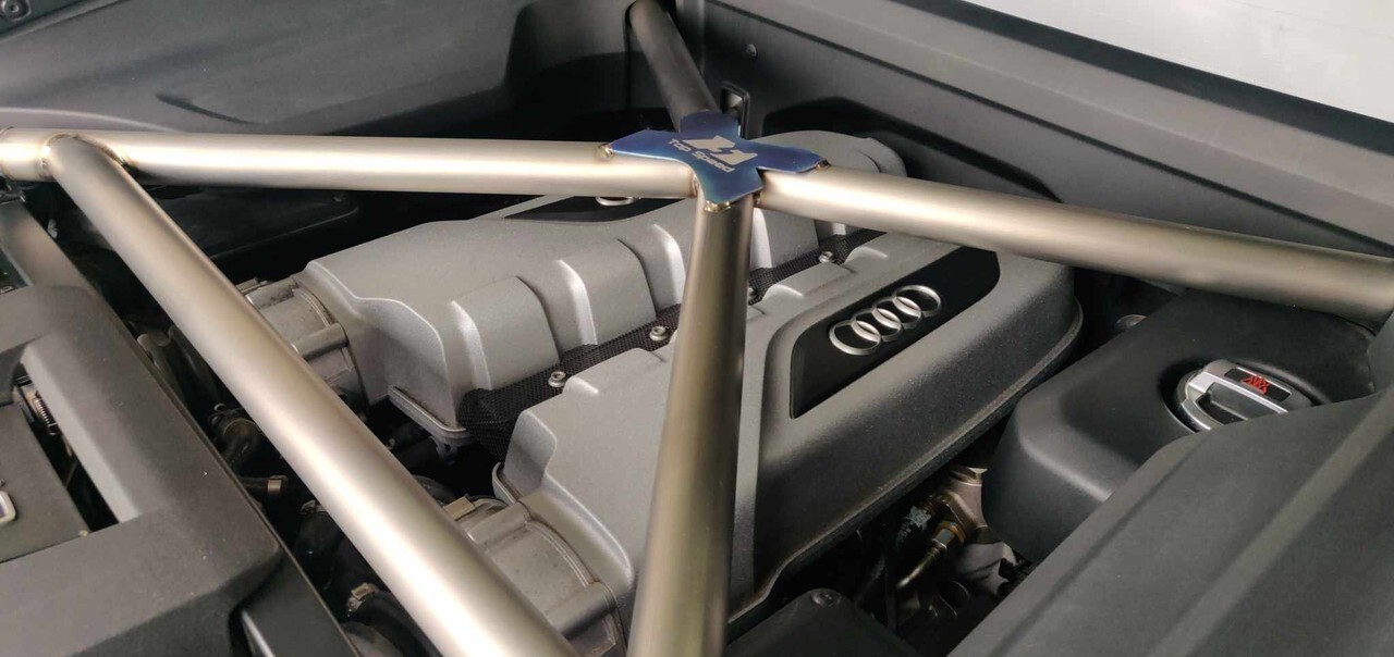 Titanium Engine crossmember brace for Lamborghini Huracan 15-24 Audi R8 17-23