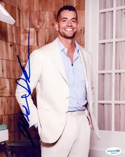 Jesse Solomon "Summer House" AUTOGRAPH Signed Autographed 8x10 Photo ACOA Jesse Solomon "Summer House" AUTOGRAPH Signed Autographed 8x10 Photo ACOA
