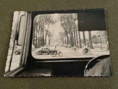 1940s-60s Photo Bus View Traffic jLooking Out