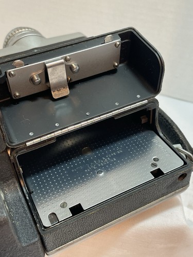 Bell & Howell 200EE Movie Camera 16MM Electric Eye Shutter Runs/Untested Vintage - Picture 7 of 9