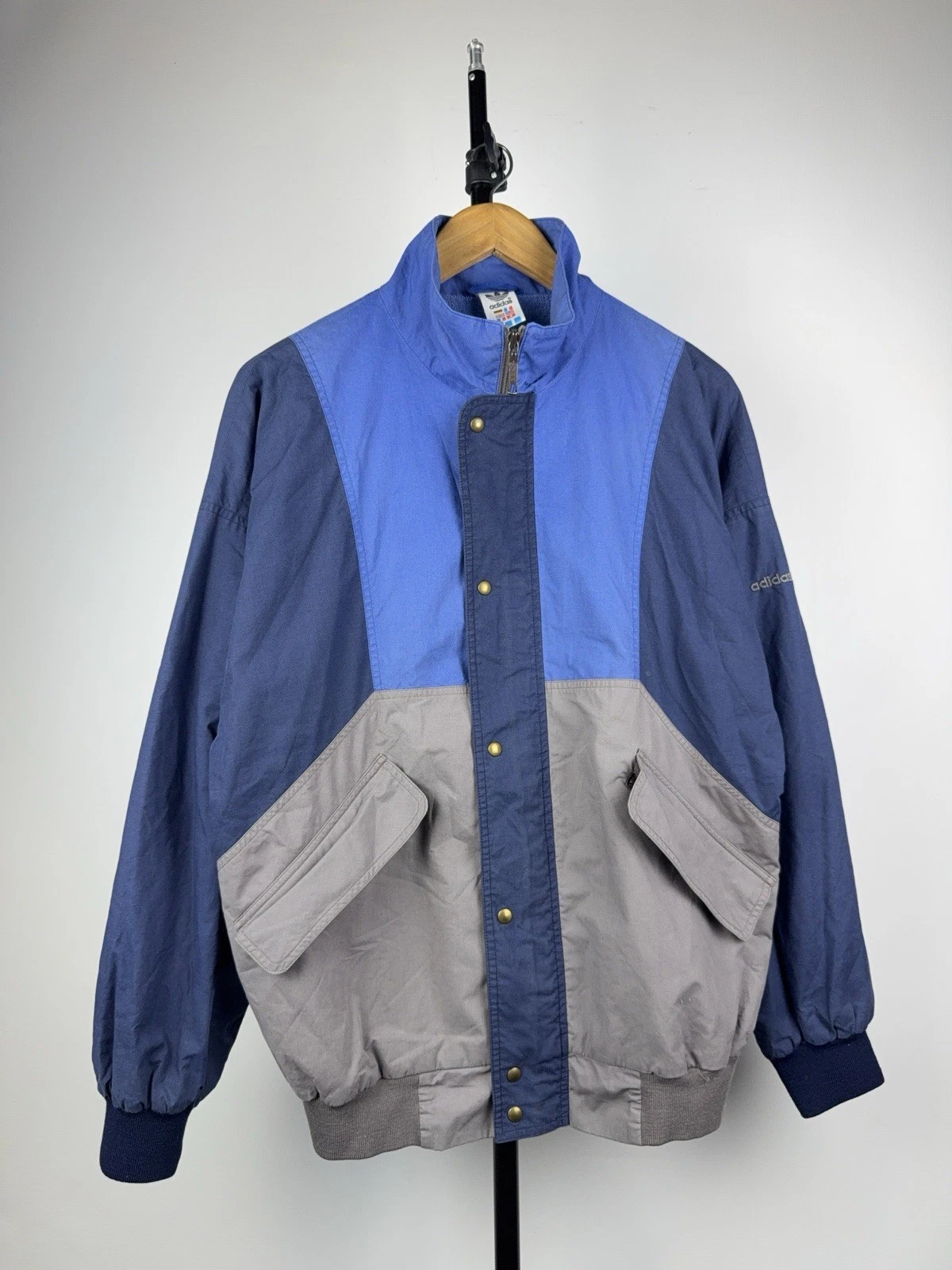 Vintage Y2K Retro Style Adidas Light jacket Men’s M Size