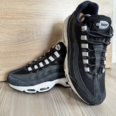 Nike Air Max 95 Black / White | Size EU 42 , Excellent Condition