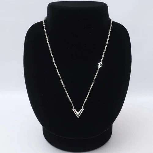 LOUIS VUITTON（LV） Louis Vuitton Collana Essential V Ciondolo Argento Placcato Palladio M63197 Con Scatola