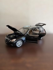 MINICHAMPS BENZ E-CLASS WAGON 1/18  BLACK 997780