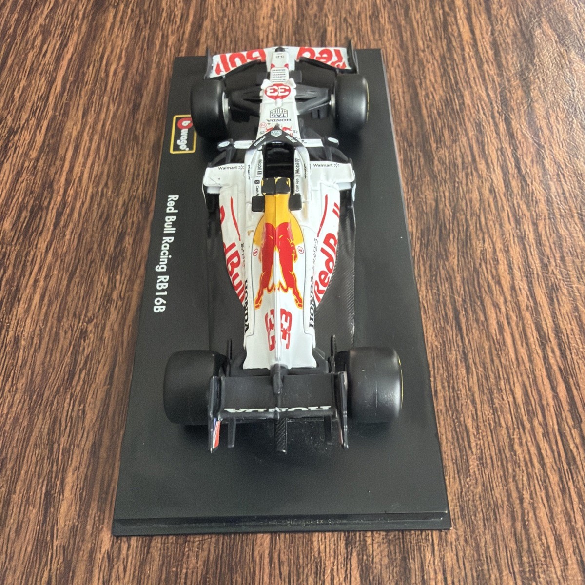 Bburago 1:43 Red Bull Racing RB16B Max Verstappen #33 White Livery