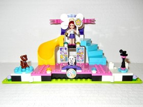 LEGO&reg; Friends 41300 Puppy Championship Ages 5-12 Retired 2017