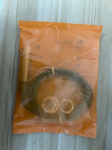 1PCS NEW efector proximity switch IG0012 Free shipping - Picture 2 of 3