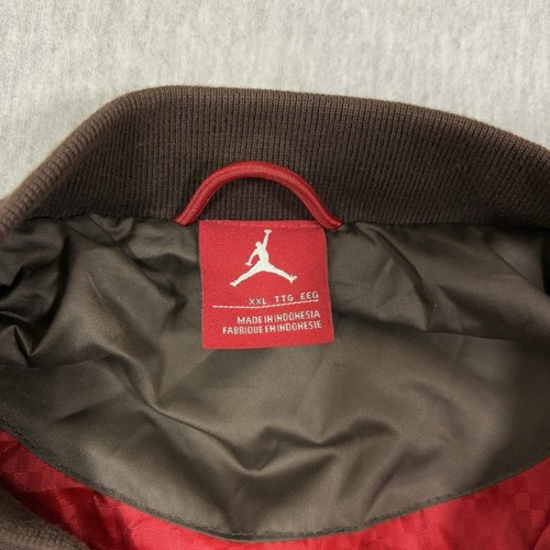 Nike Jordan Quilted Jacket Mens XXL Brown Embroidered JumpMan Red Lining 2XL NBA - Picture 2 of 17