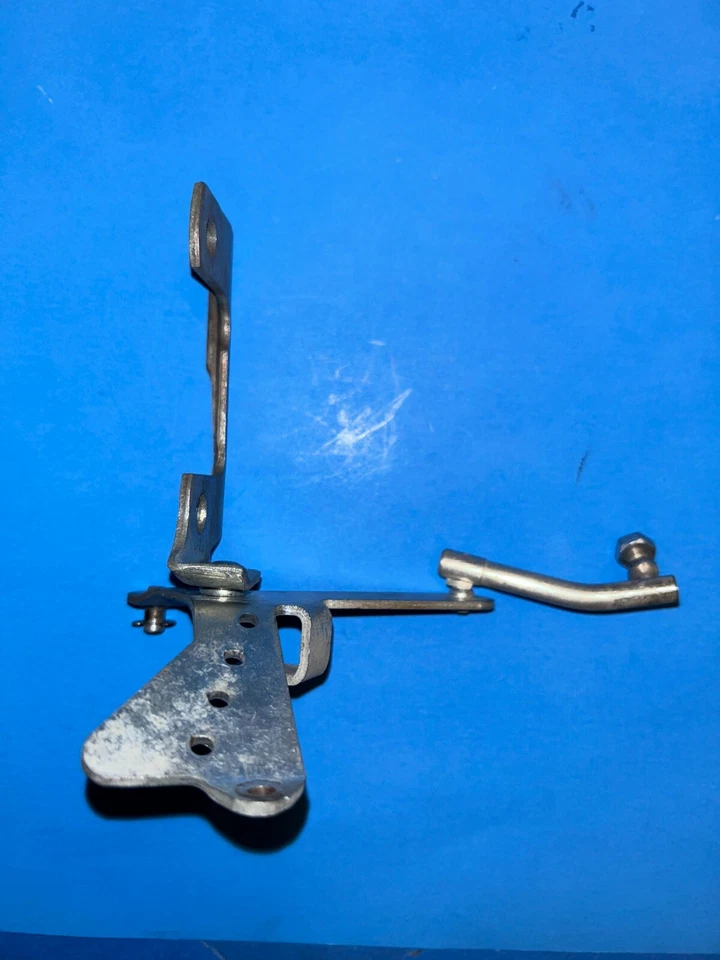 1962 Pontiac Tempest & Lemans Throttle Control Idler Bracket, 1961? GM    LOOK - Image 4 of 4