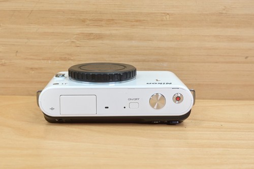 Nikon 1 J1 10.1MP Digital Camera - White (Body Only). Tested/Working - Picture 4 of 6