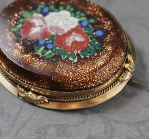Antique Victorian 1800s Oval Goldstone Floral Mosaic Gold Filled Brooch - Afbeelding 3 van 8