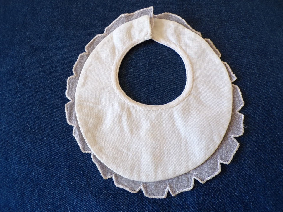 BAVOIR ANCIEN DENTELLE BRODERIE - Photo 4/4