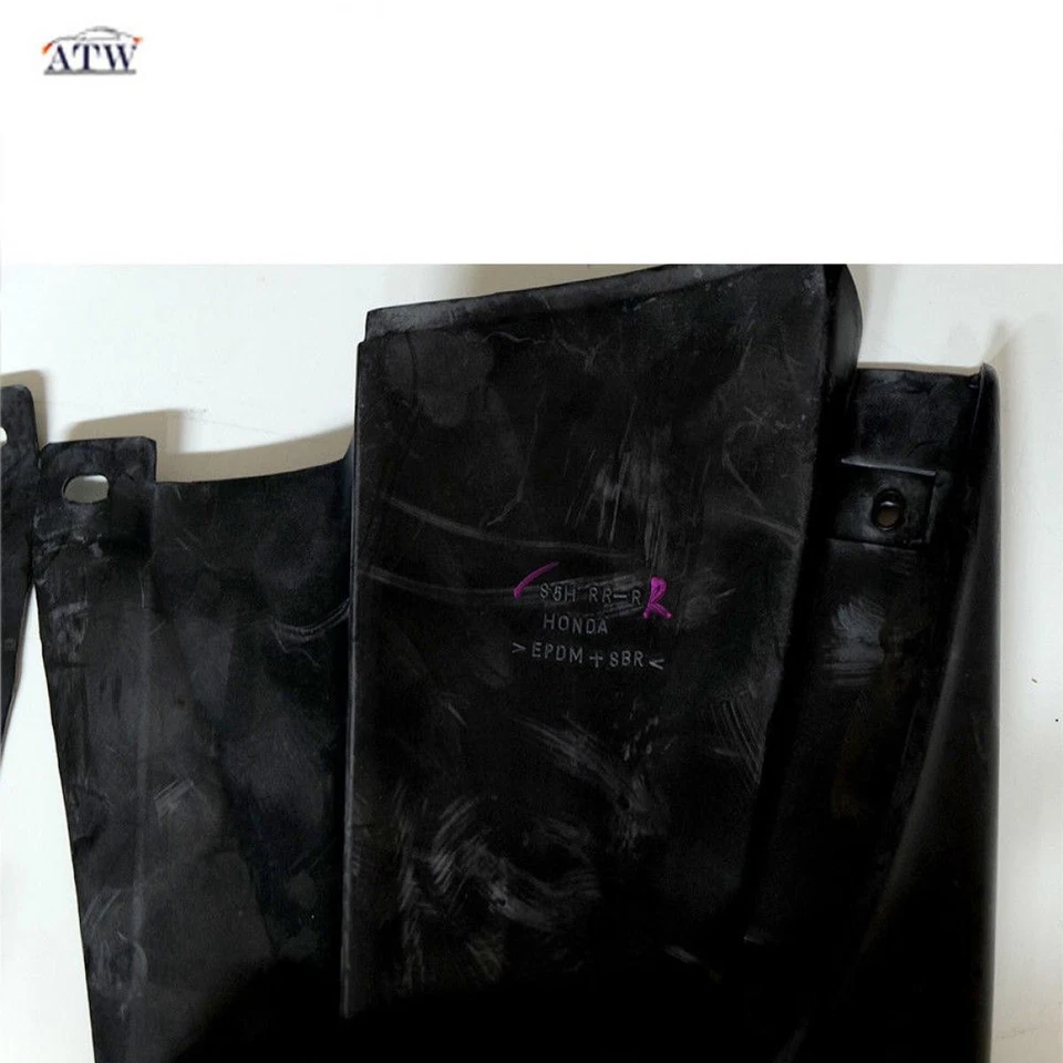 Par genuino protector contra salpicaduras trasero para Honda Civic Sedán 2001-2005 Foto 2 de 4